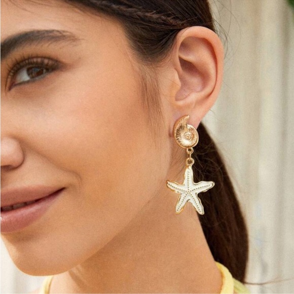 18k gold plated Conch Decor Starfish Drop Earrings new - Picture 4 of 4